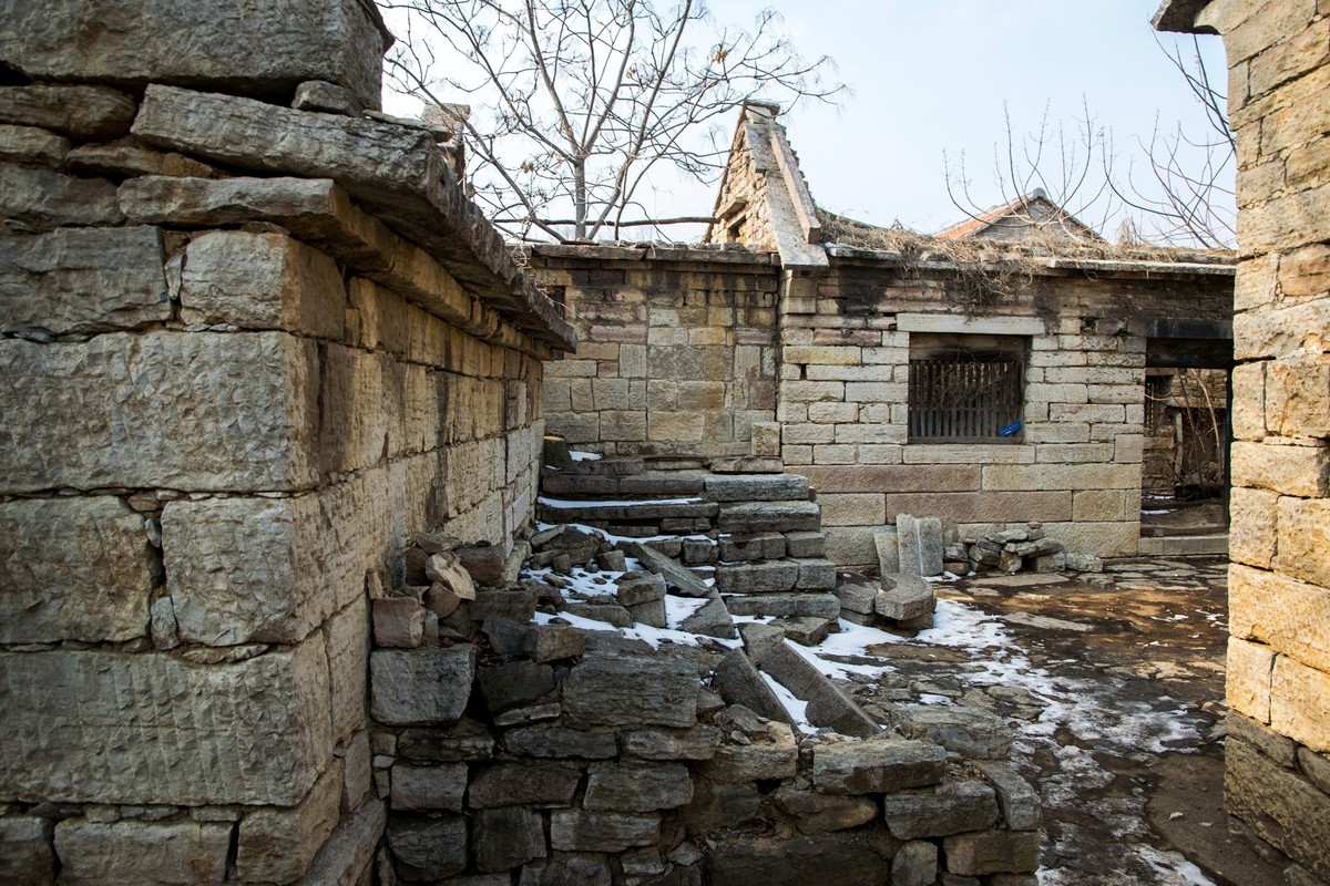 峭壁上的小山村（十）