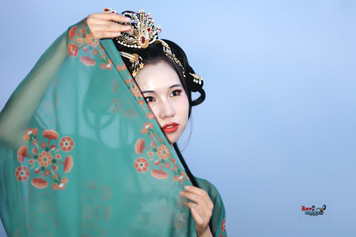 【晚秋古装美女】---小雅