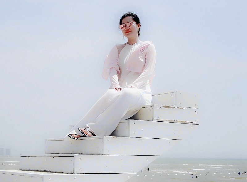 《不老松：纪实摄影》二游东戴河：海滨！环卫志願者！海滨丽人留影！