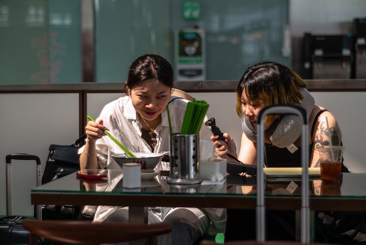 拜访好友江潍版主 -Lecia Q2（候机楼随拍）