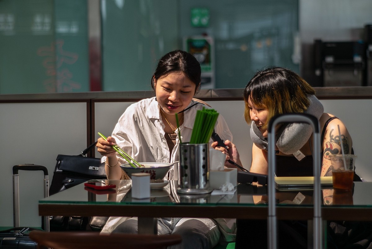 拜访好友江潍版主 -Lecia Q2（候机楼随拍）