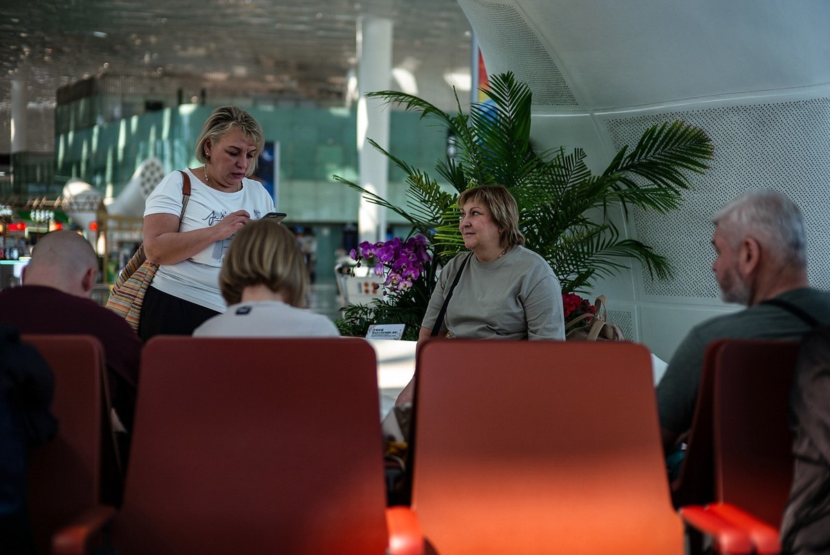 拜访好友江潍版主 -Lecia Q2（候机楼随拍）