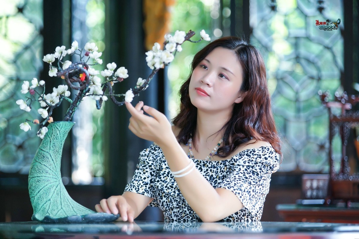 【余荫山房美女】---星星