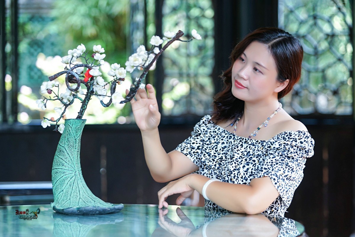 【余荫山房美女】---星星