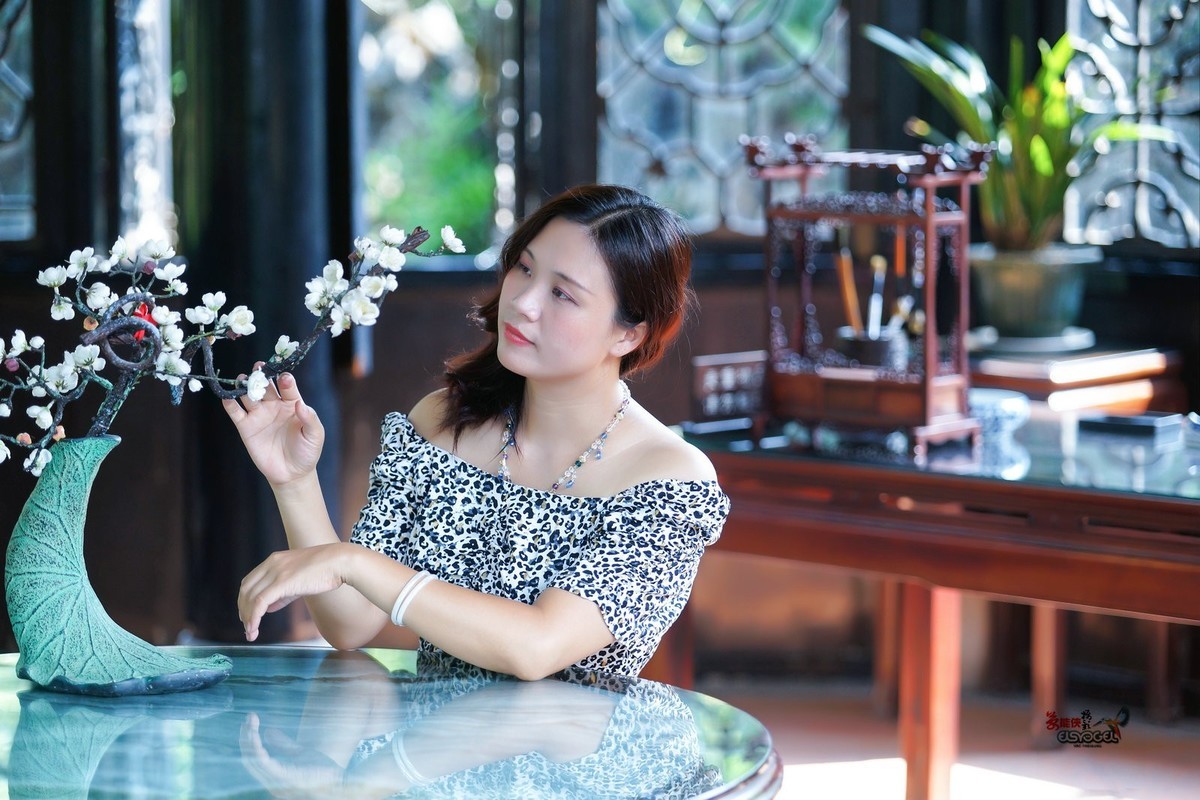 【余荫山房美女】---星星