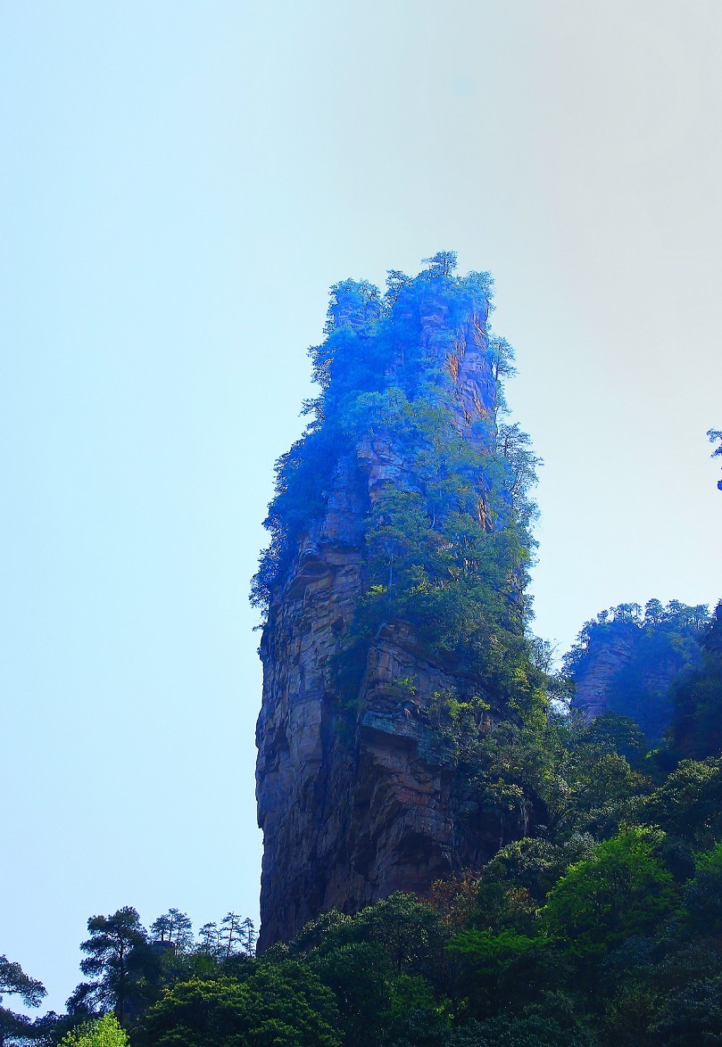 旅游抓拍竟然遇上《打劫的和妹子花草风景》片，出行要小心！来组热闹贴周末愉快！