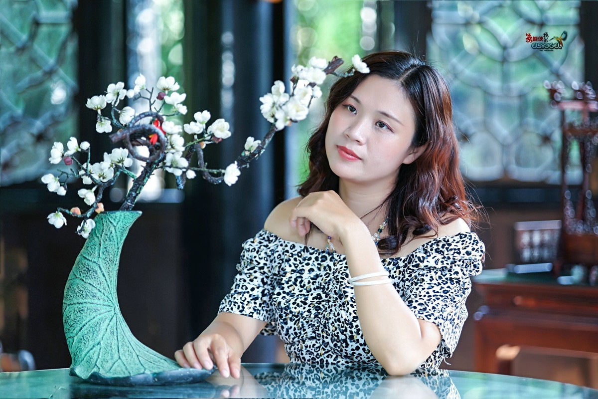 【余荫山房美女】---星星