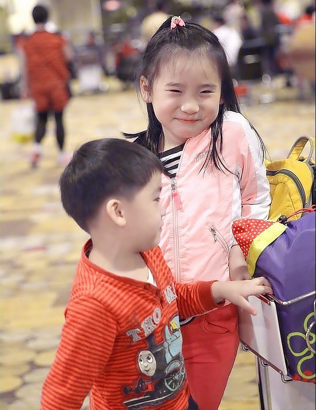 【不老松：游摄异国风情：新、马、泰！】（129）新加坡机场候机楼与老朽合作的片！ (2