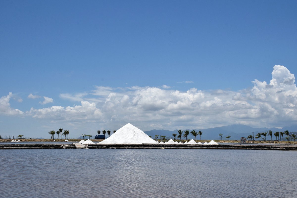 2024夏 海南环岛行（127）莺歌海天空之镜