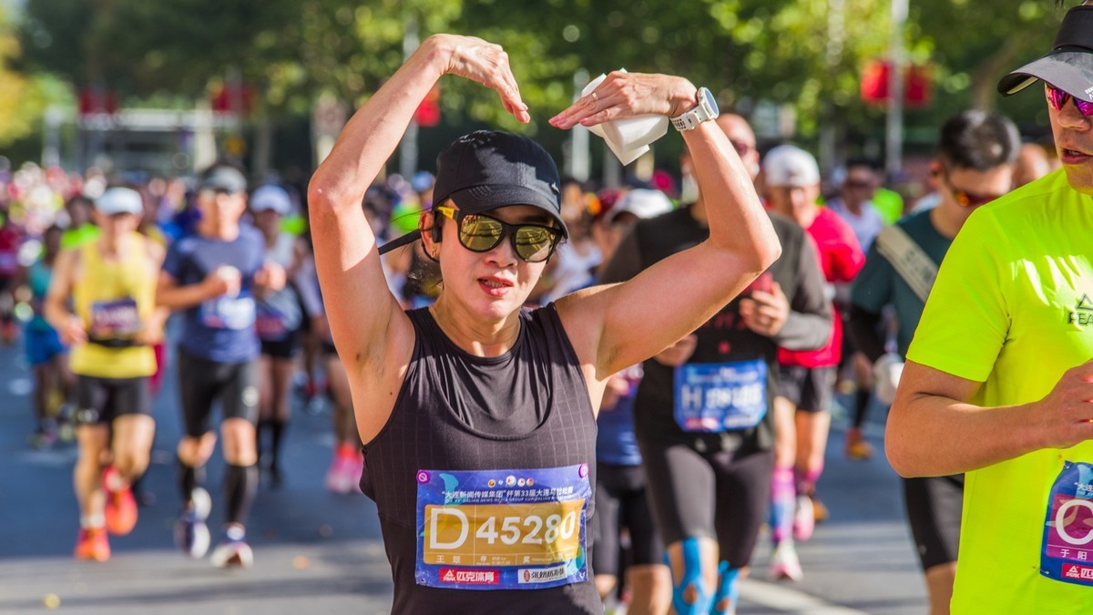 “大连新闻传媒集团”杯第33届大连马拉松赛之五