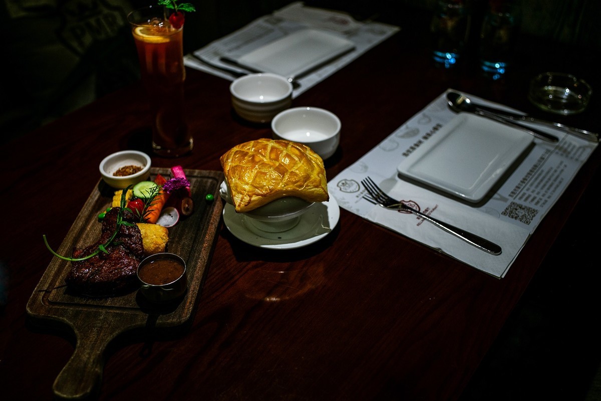 Lecia MP240+Nokton 35/1.2 Asph II VM (餐厅试镜 )