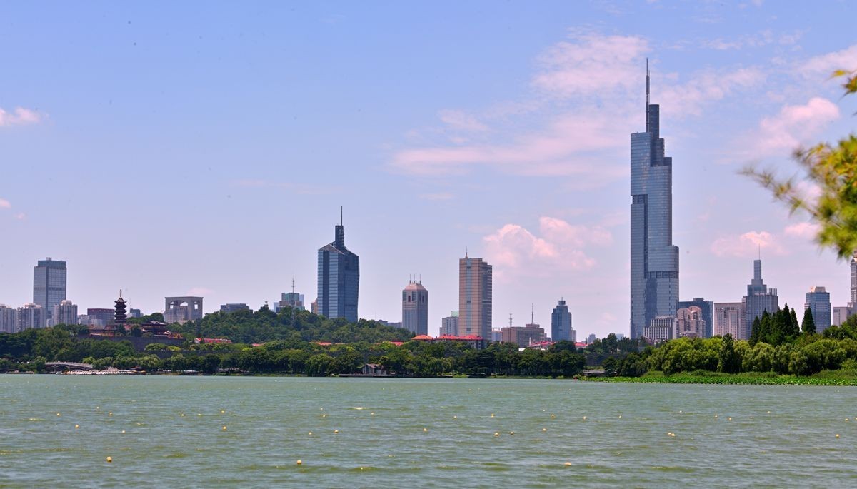 绕着圈圈拍紫峰