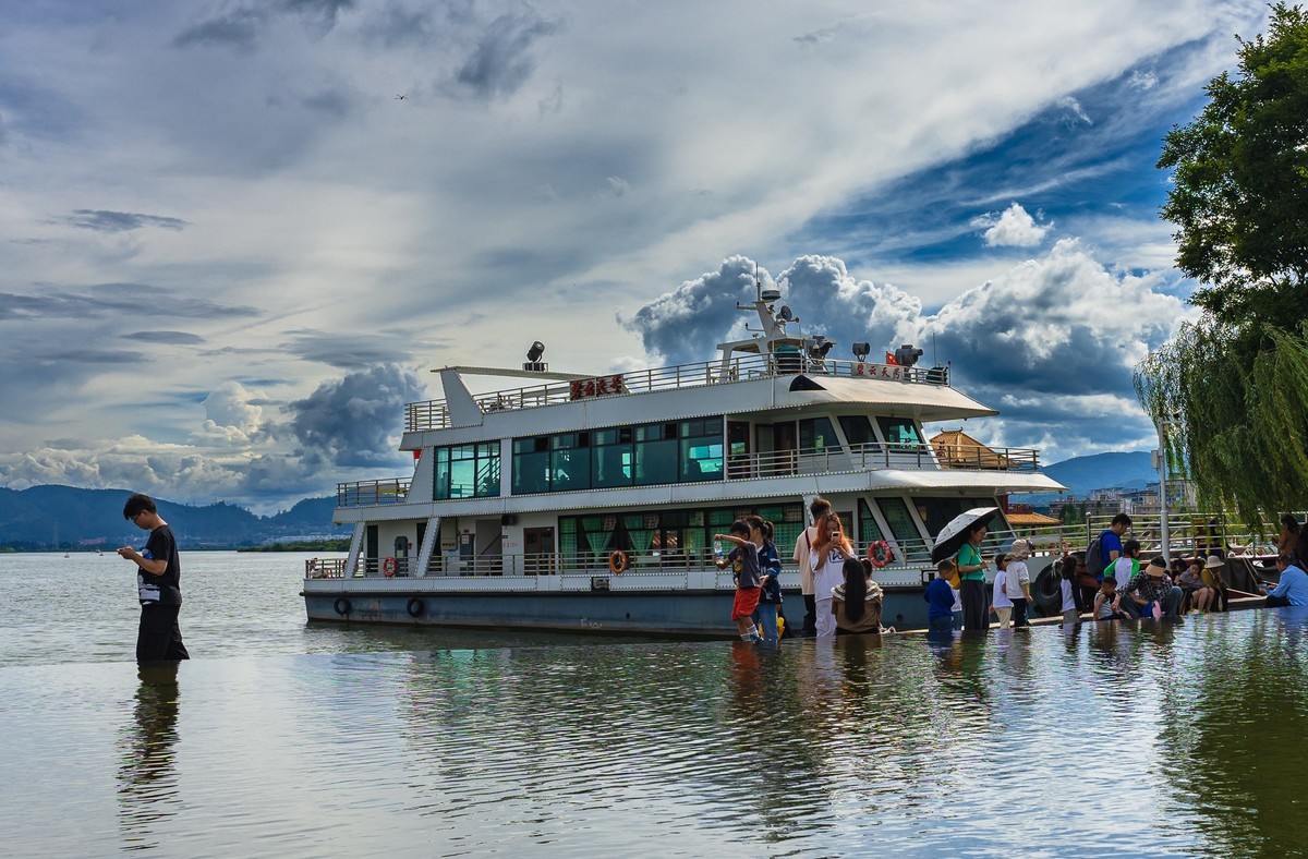 滇池岸边好风光