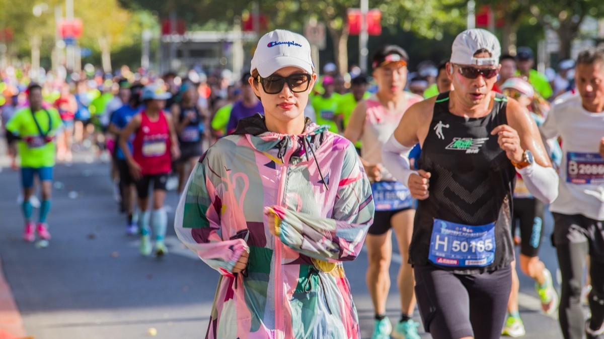 “大连新闻传媒集团”杯第33届大连马拉松赛之五