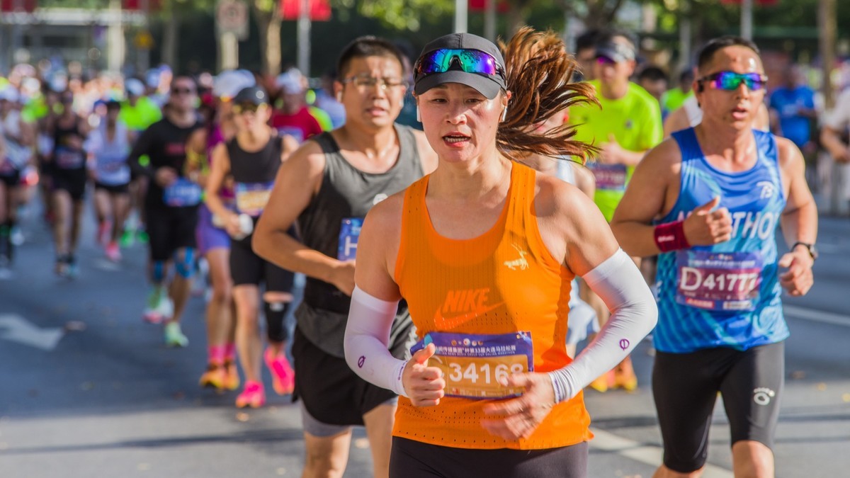 “大连新闻传媒集团”杯第33届大连马拉松赛之五