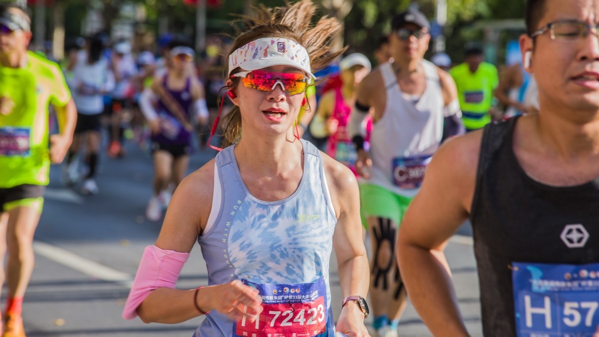 “大连新闻传媒集团”杯第33届大连马拉松赛之五