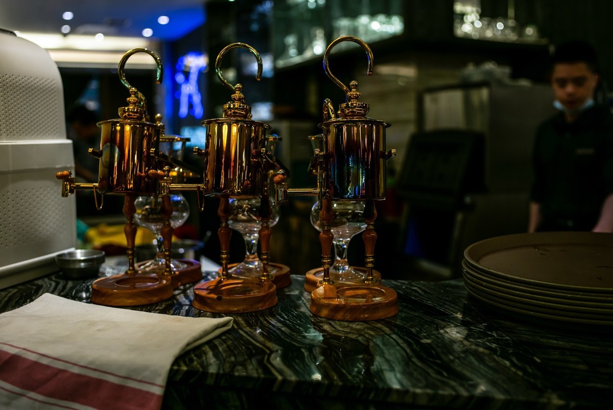 Lecia MP240+Nokton 35/1.2 Asph II VM (餐厅试镜 )