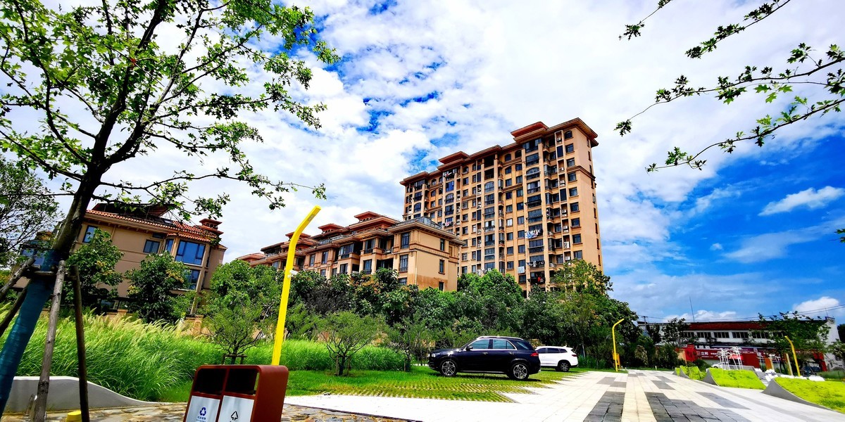 万里晴空无限好