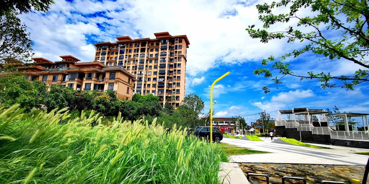 万里晴空无限好