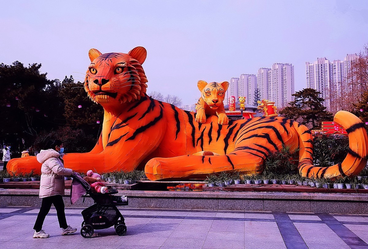 迎春灯展