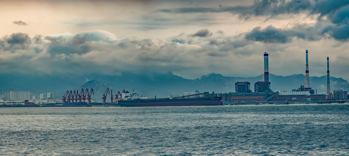 雨后金茂湾远眺