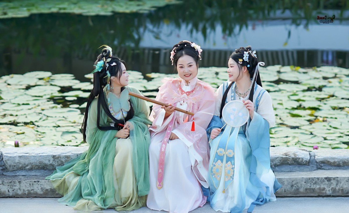 【三朵姐妹花】---露露、超超、倩倩