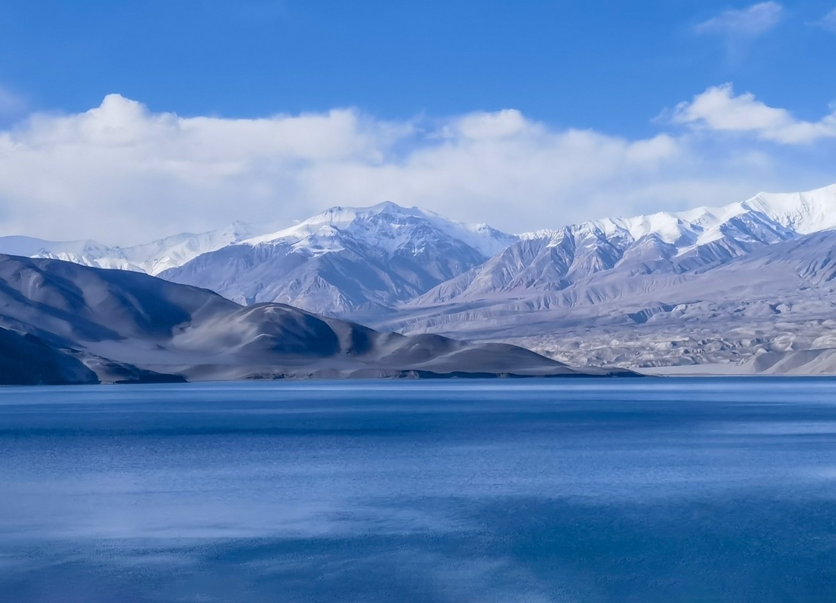 新疆旅拍七布伦口白沙湖