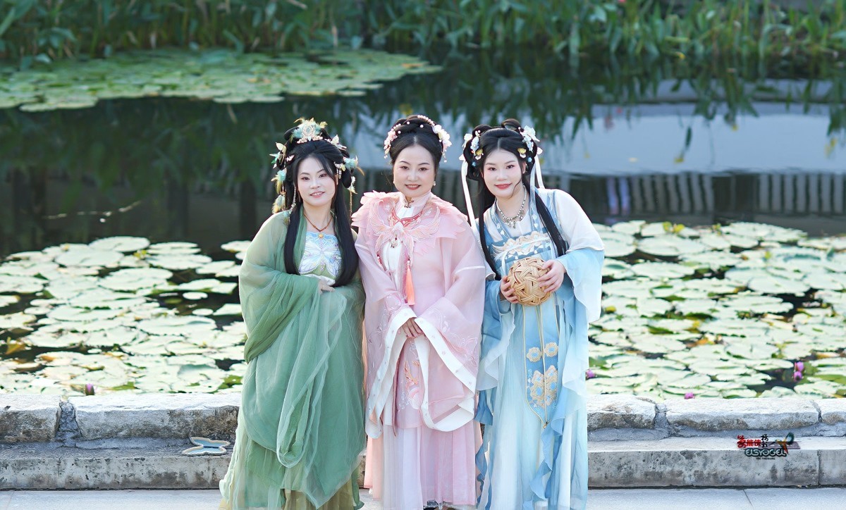 【三朵姐妹花】---露露、超超、倩倩