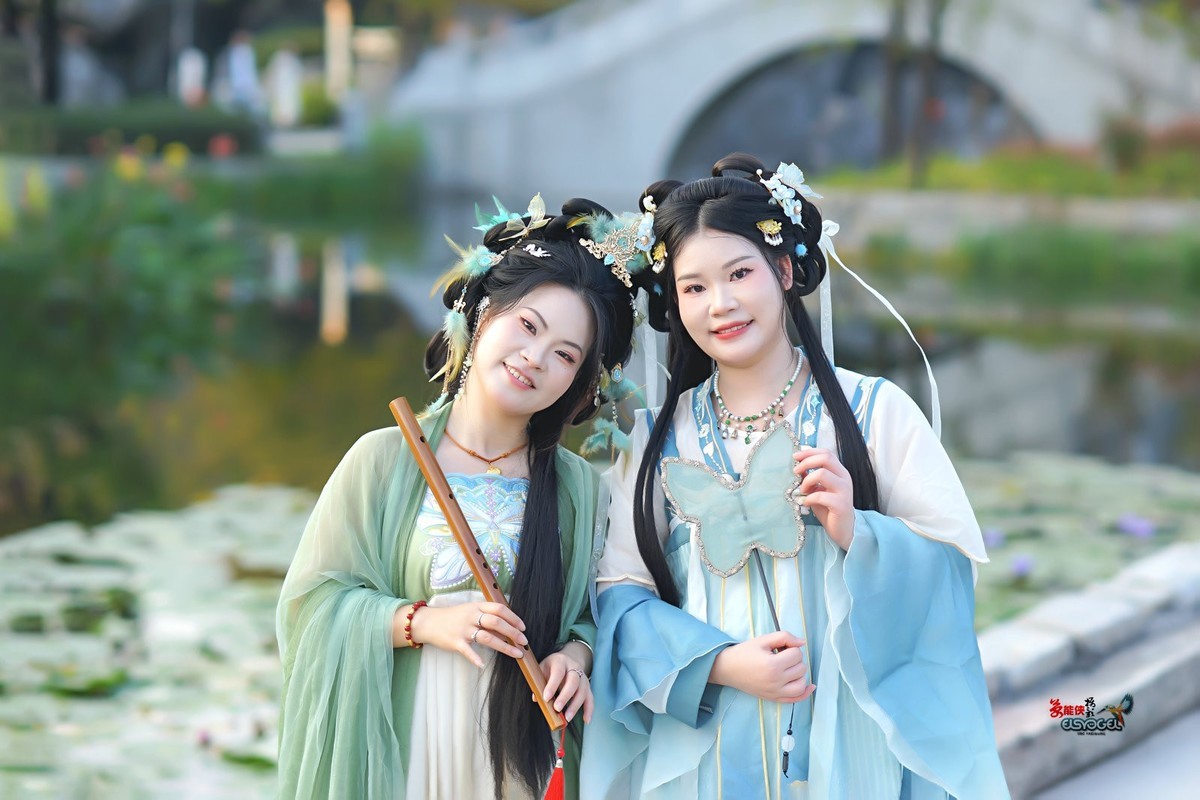 【三朵姐妹花】---露露、超超、倩倩