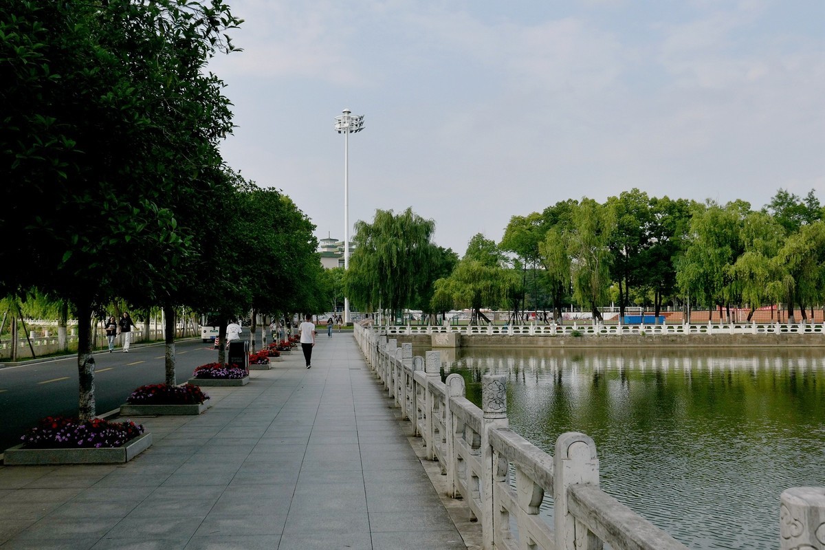 武汉映像----中南民族大学掠影！