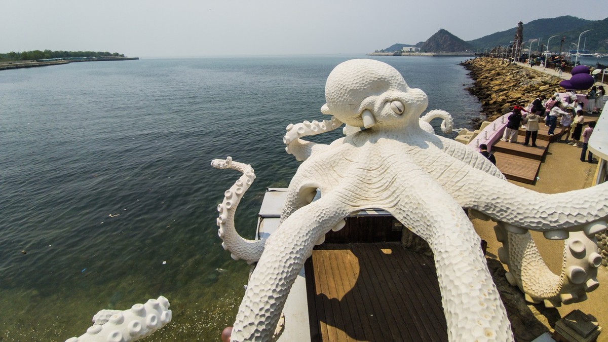 休 渔 期 的 渔 人 码 头 （ 四 ）