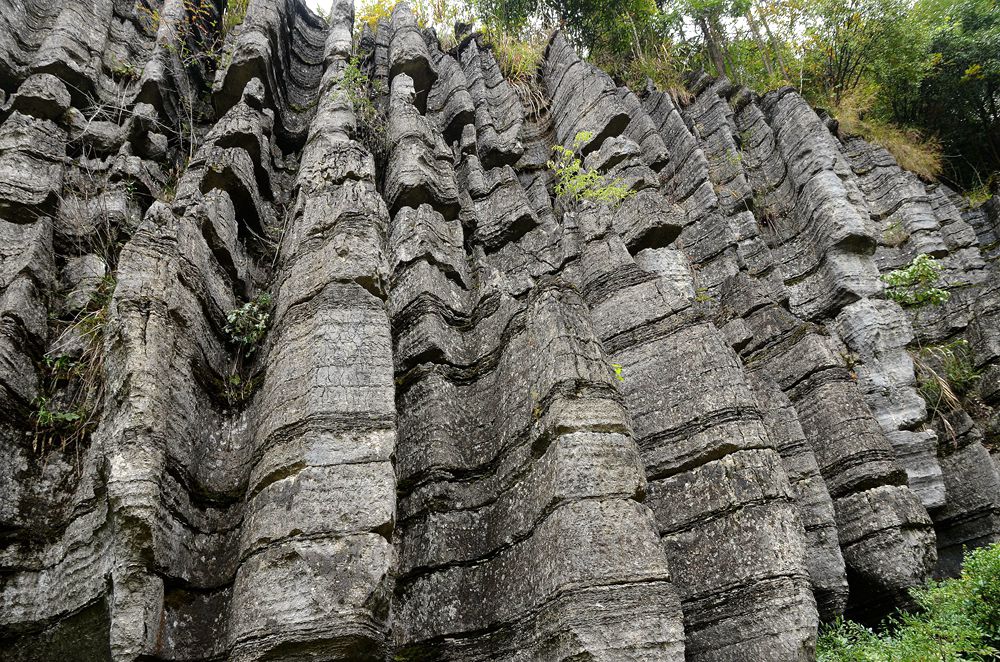 湖北恩施梭布亚石林2