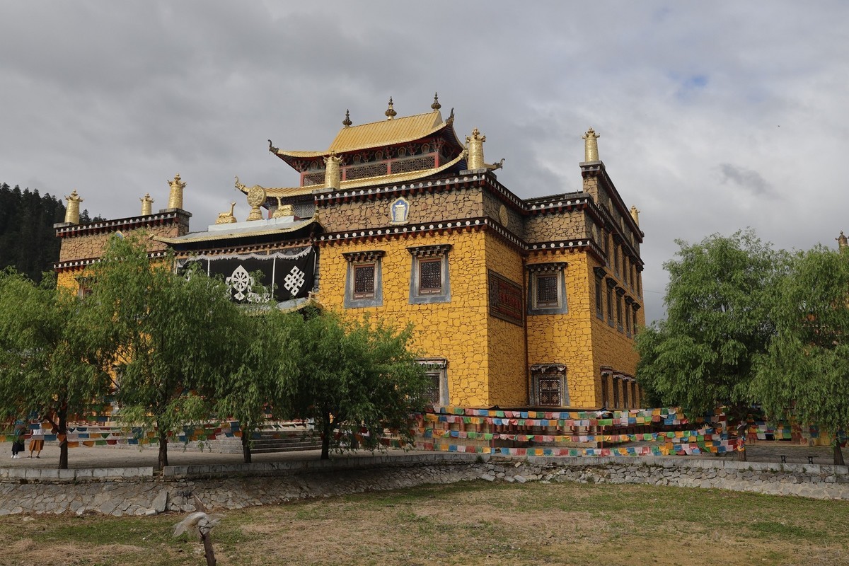 香格里拉--印寺院