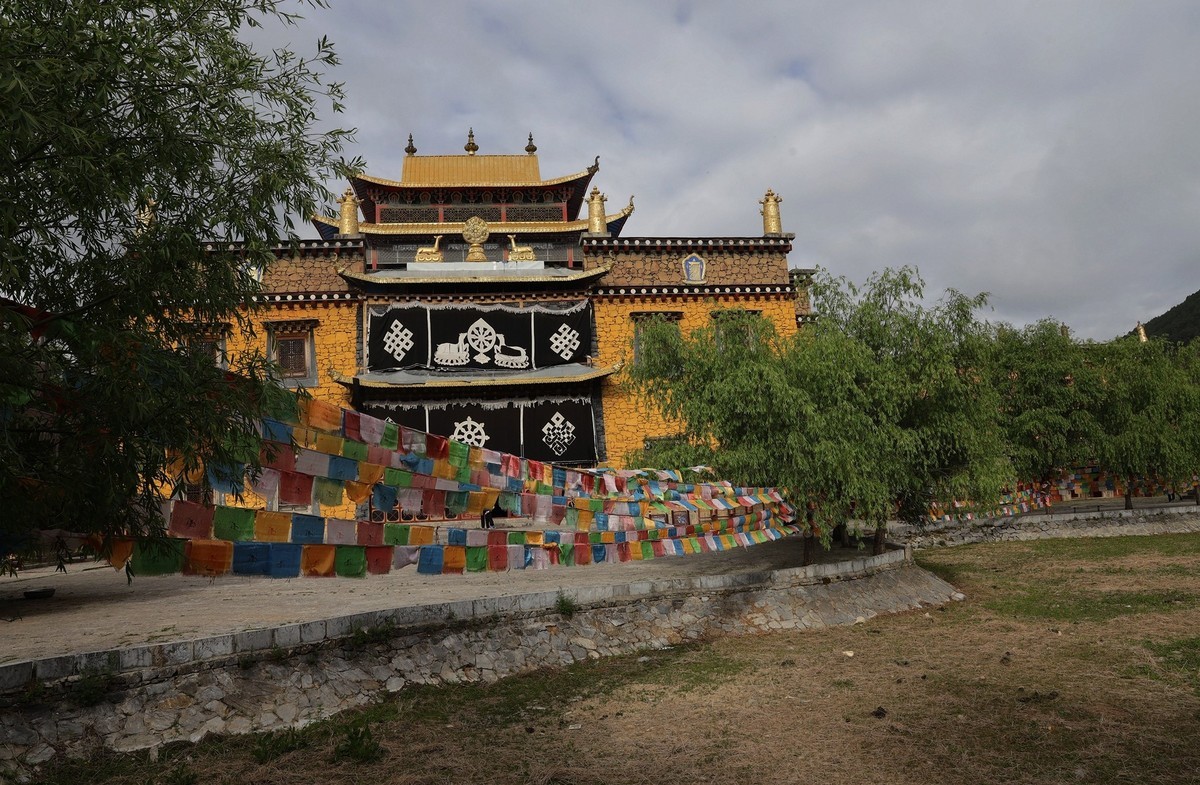 香格里拉--印寺院