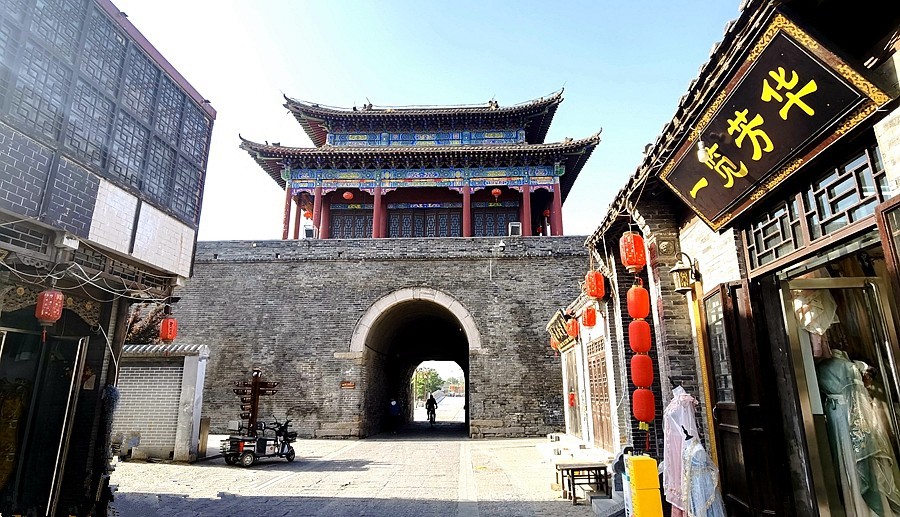 《不老松：纪实摄影》【大好河山系列报導】邯郸游摄！廣府古城 (2)古城内有私人观光車