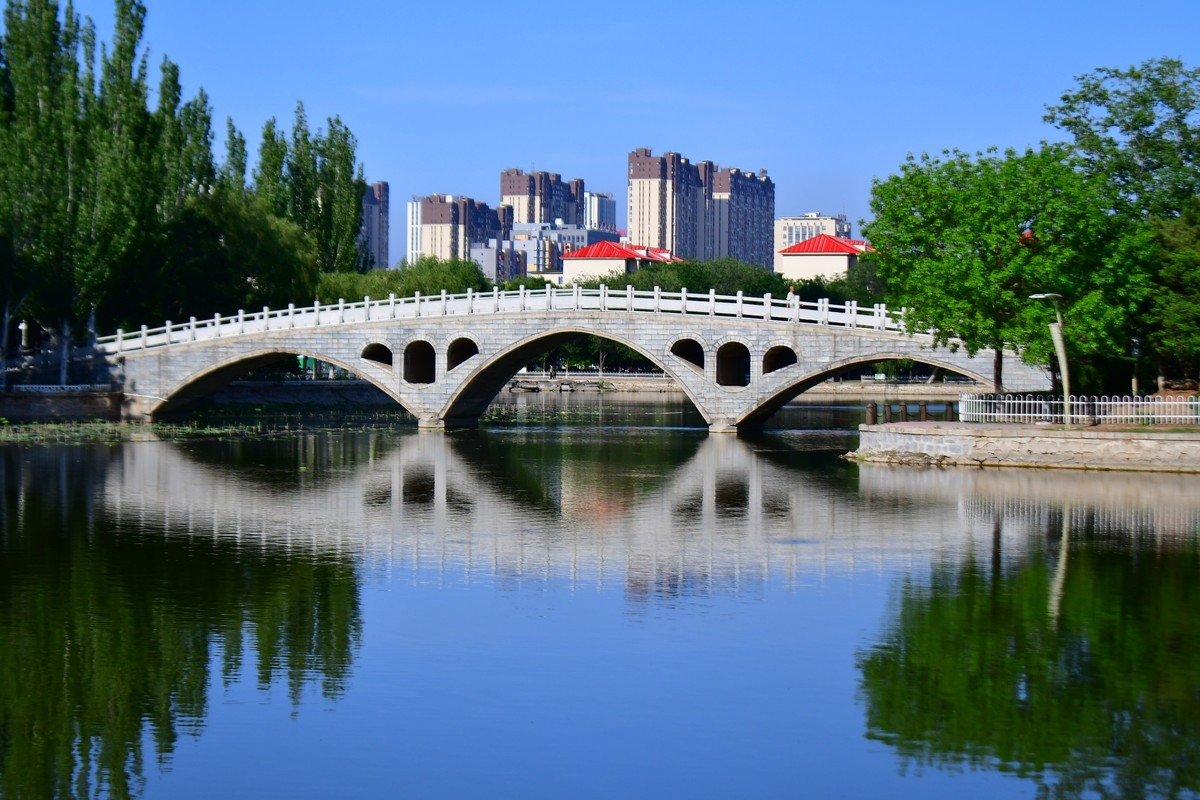 美丽的镜湖公园