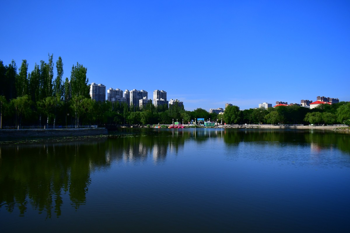 美丽的镜湖公园