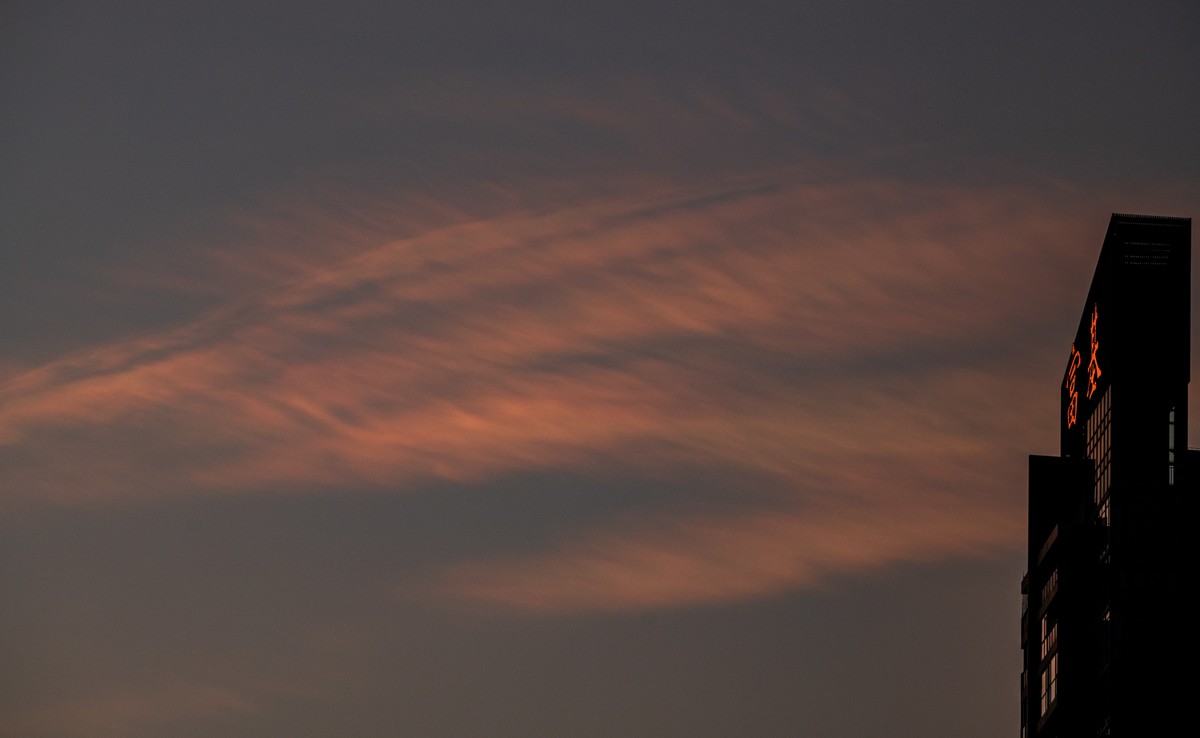 高考前一天七彩祥云