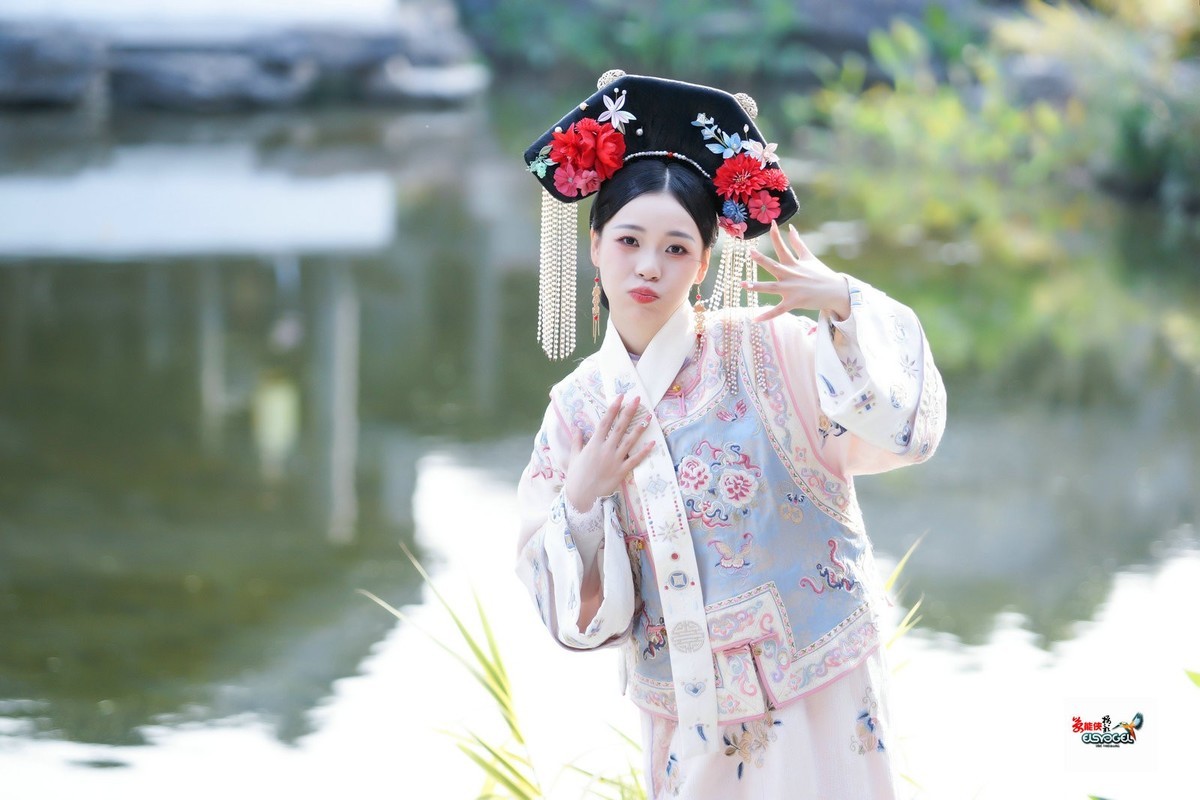 【清汉格格游玩记】---佳佳