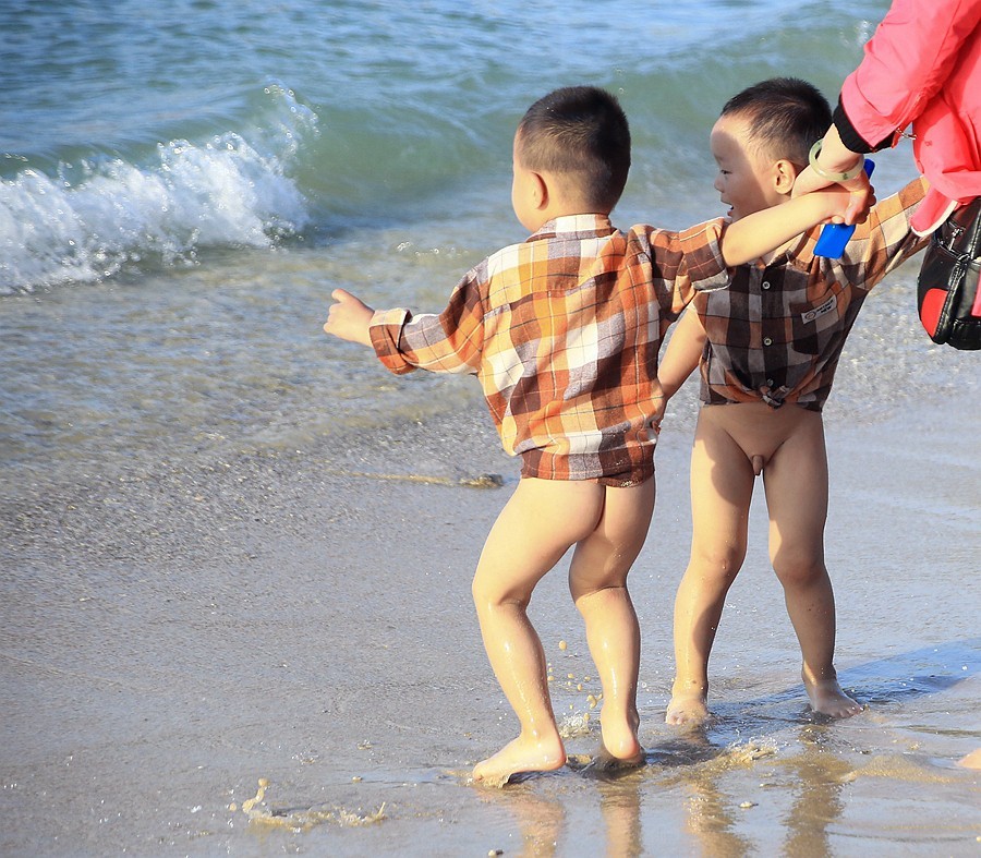 《不老松：忆海南游记》三亚分界洲島嘻海小顽童！