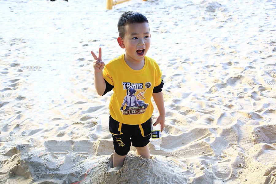 《不老松：忆海南游记》三亚分界洲島嘻海小顽童！