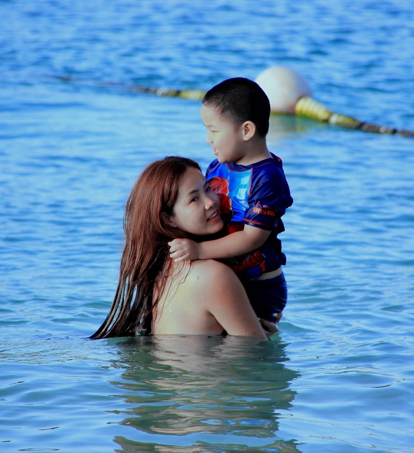 《不老松：忆海南游记》三亚分界洲島嘻海小顽童！