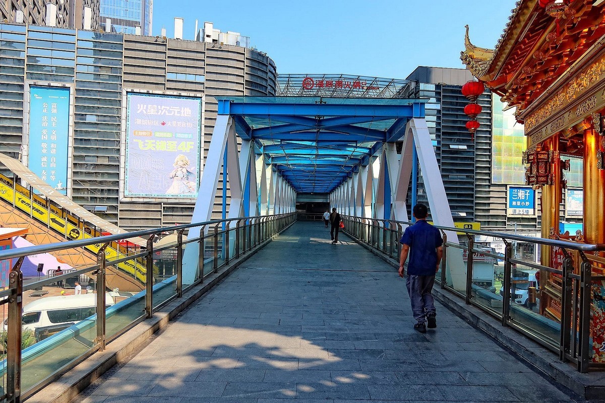 光谷步行街试机