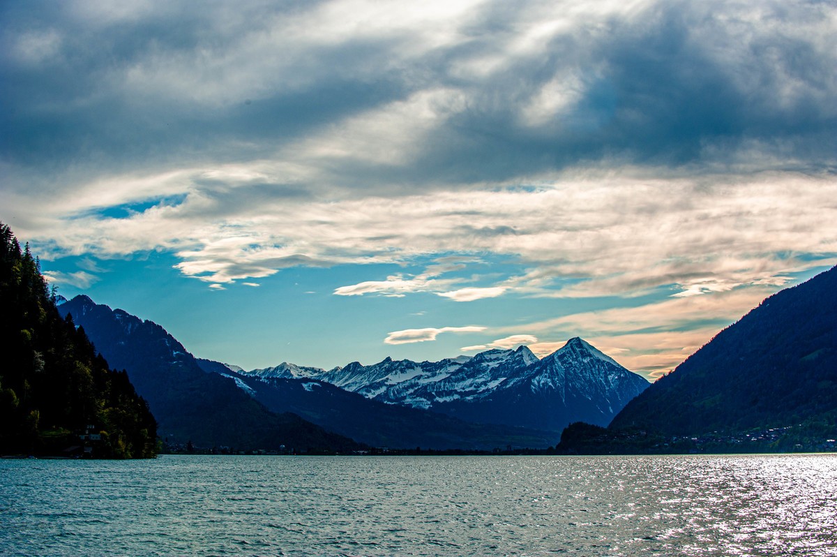 湖摄（瑞士“因特拉肯”）