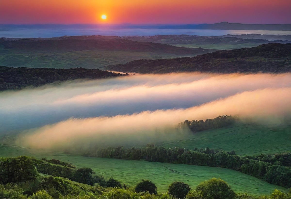 自然美的宁静与温暖