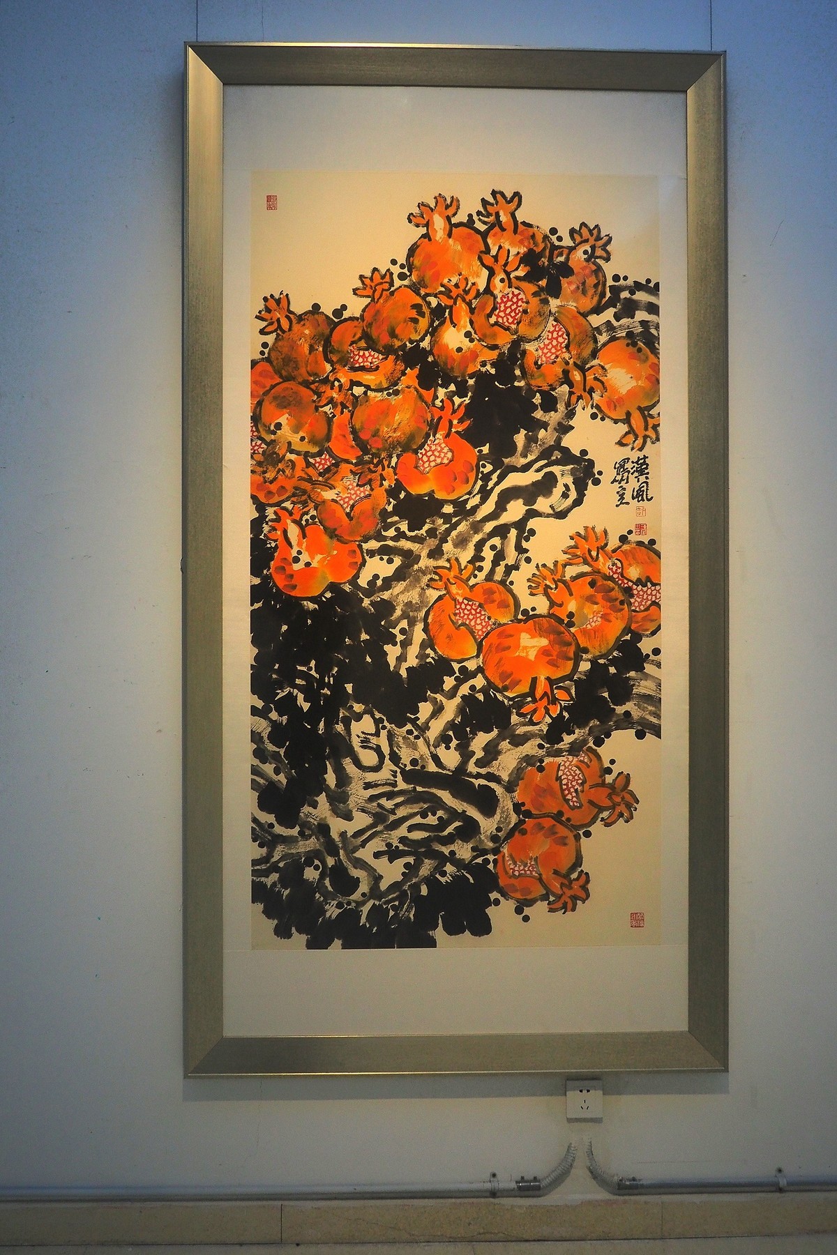 《河北工艺美术职业学院建校60周年回顾展》上