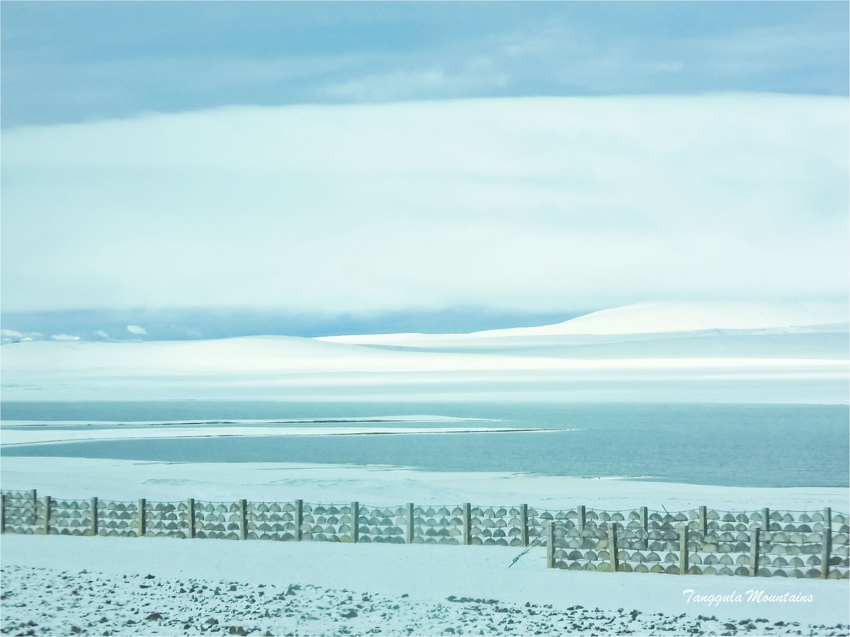 唐古拉山雪茫茫