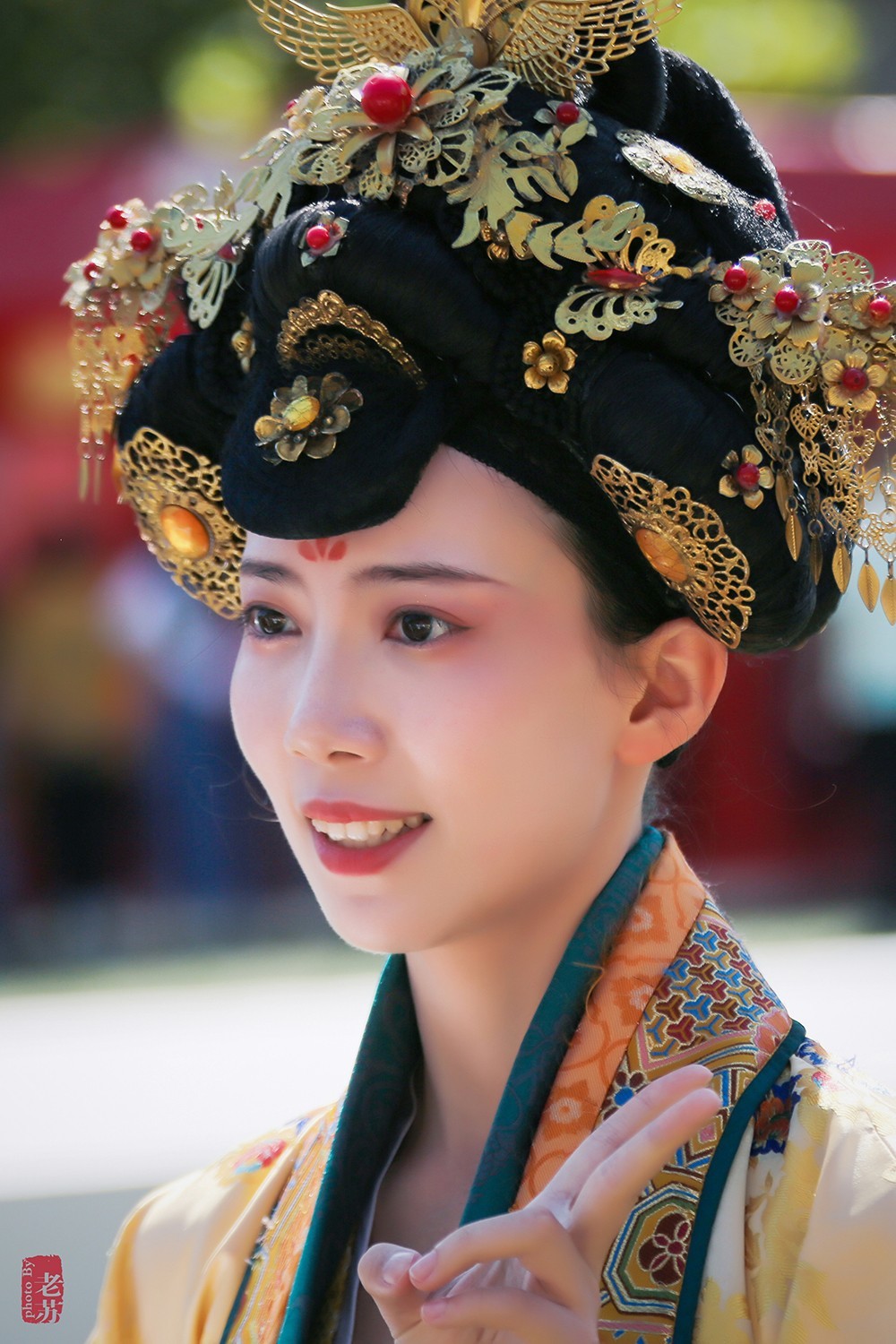 中年油腻男，国庆节追星皮卡晨小姐姐