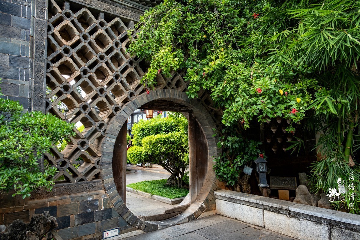 云南建水县，朱家花园。