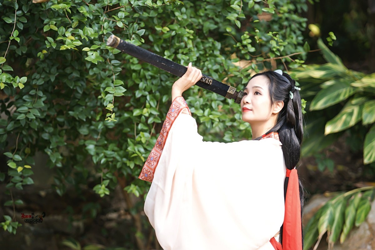 【舞剑战女】--- 小杨-中关村在线摄影论坛